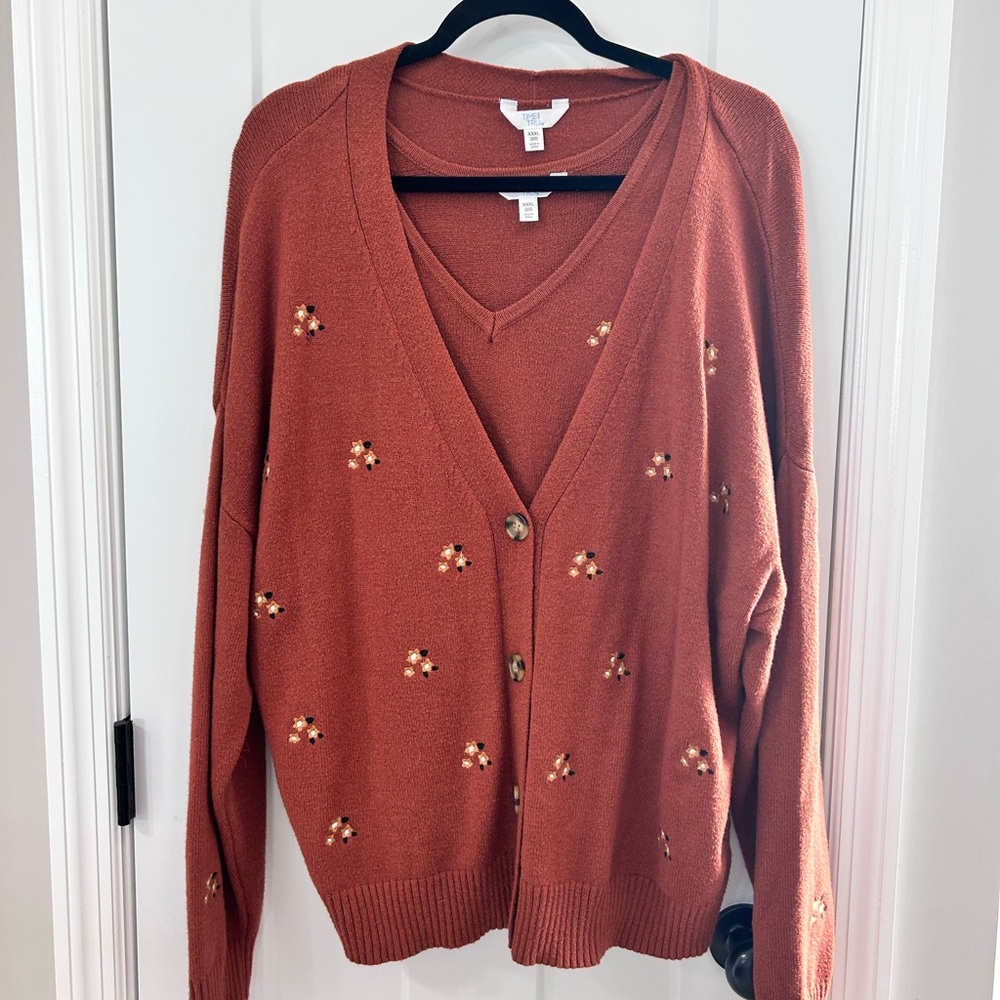 SET Time & Tru Rust Cardigan and Sleeveless Matching Top With Embroidered Flower